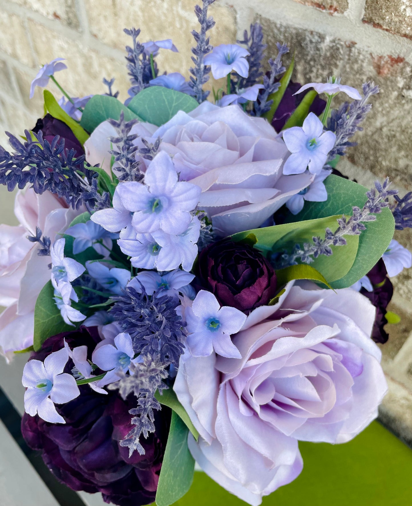 Light Purple Rose Arrangement