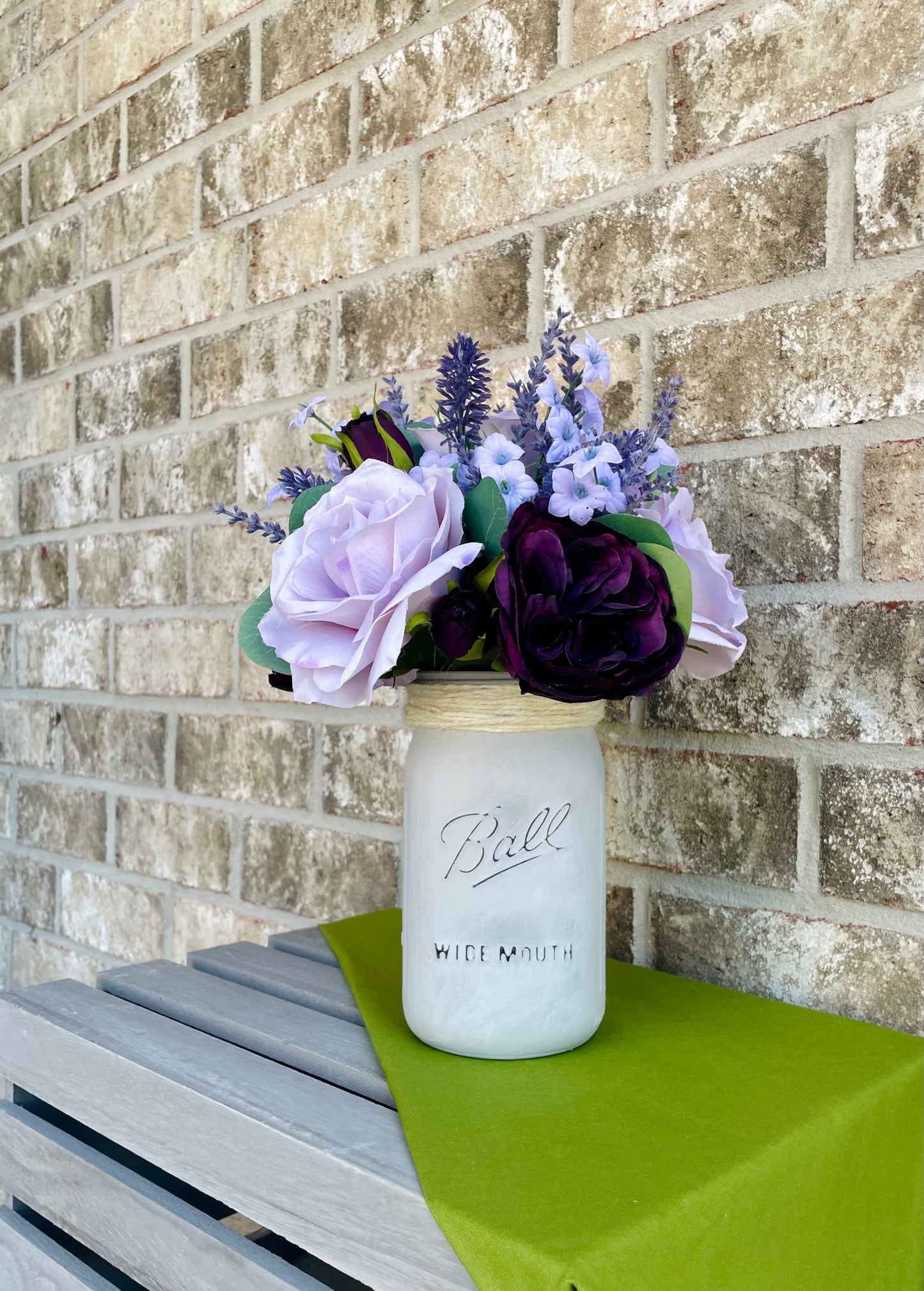 Light Purple Rose Arrangement