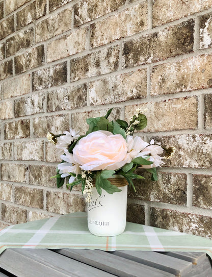 White Daisy & Rose Arrangement