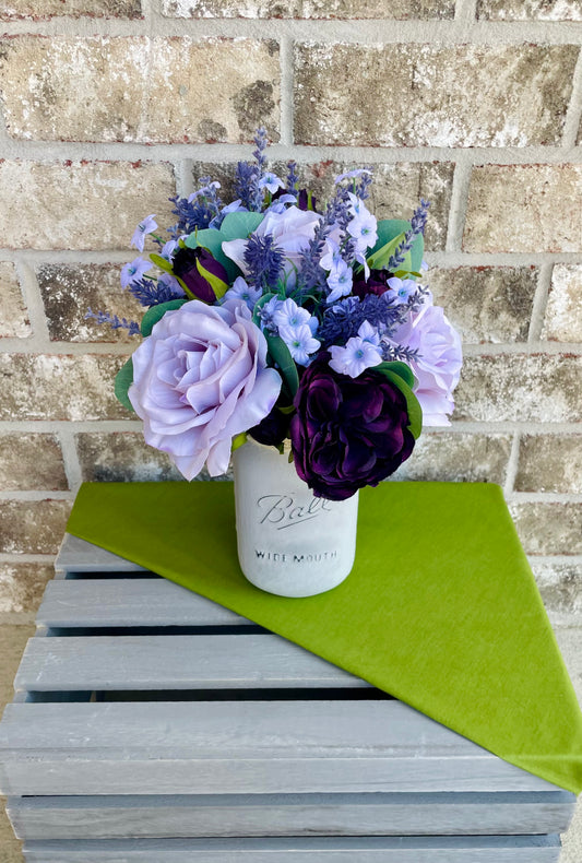 Light Purple Rose Arrangement