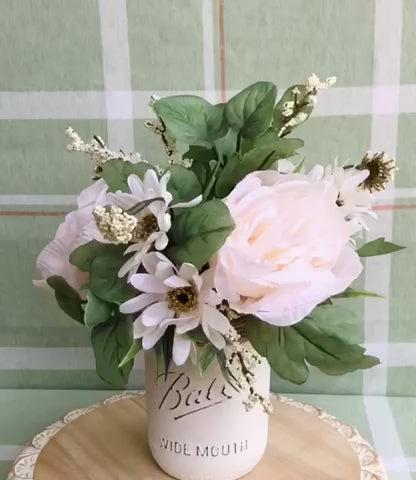 White Daisy & Rose Arrangement
